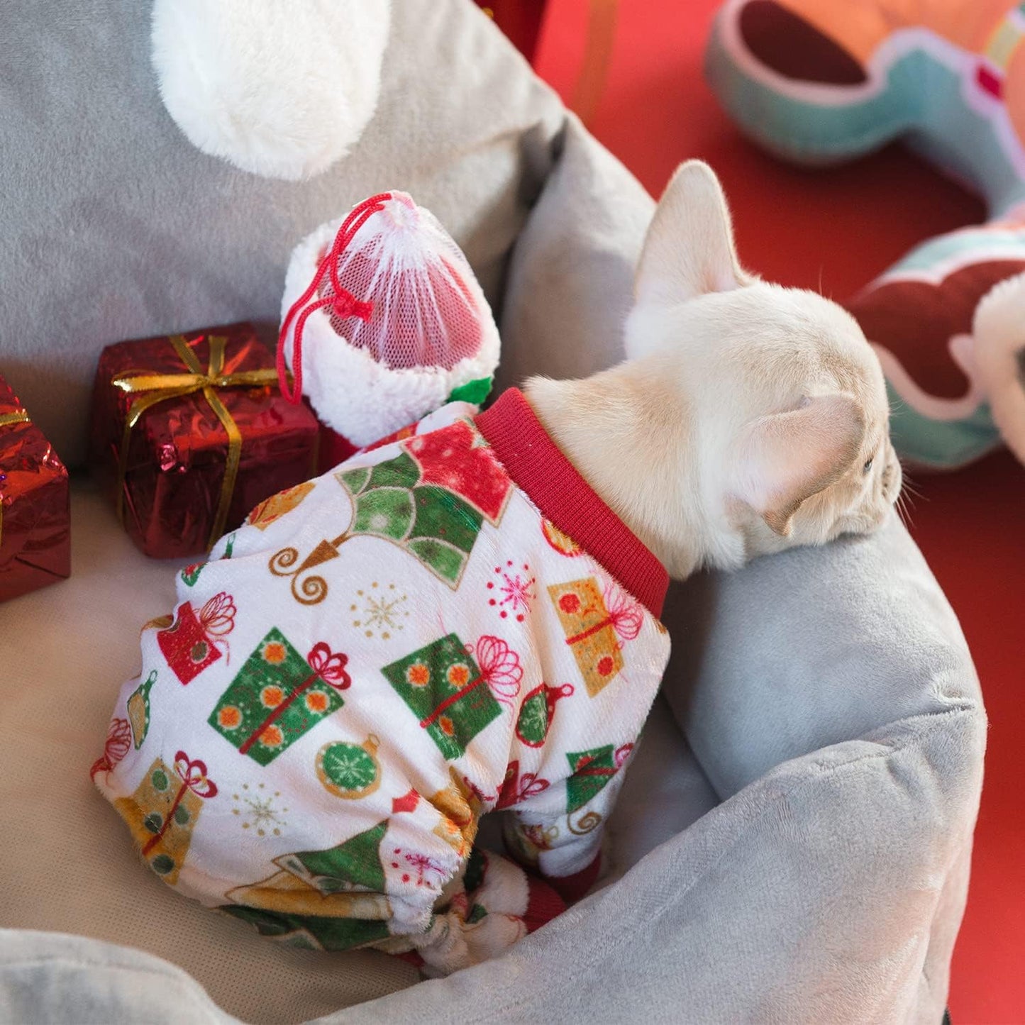 CuteBone Small Dogs Christmas Outfit Soft Puppy Onesies Pjs Dog Pajamas Pet Coat Cat Apparel Comfy Doggie Jumpsuit Bodysuit for All Seasons P17XS