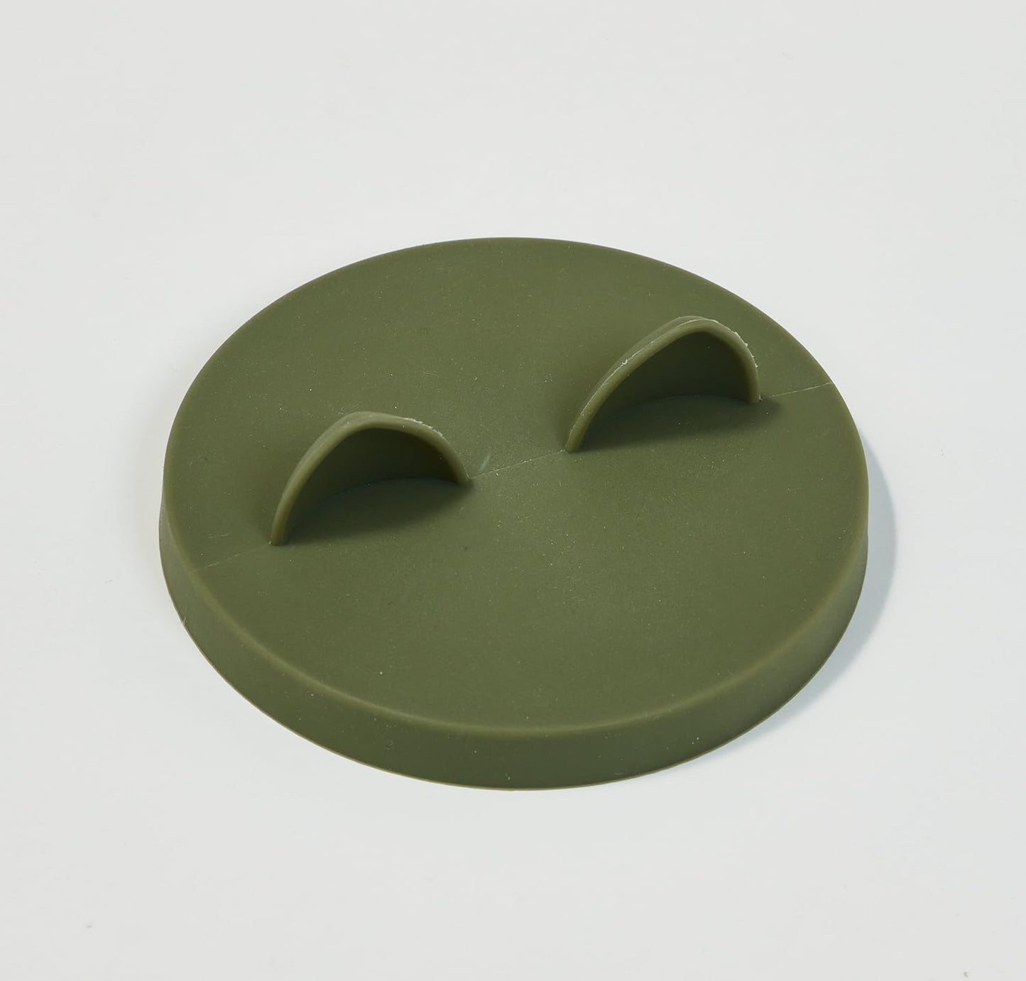 OHMO 2 Pack Cat Food Can Lids, Small Size (3 oz) Silicone Pet Food Can Lids Covers for 3 oz Cat Food Cans, Camo Green
