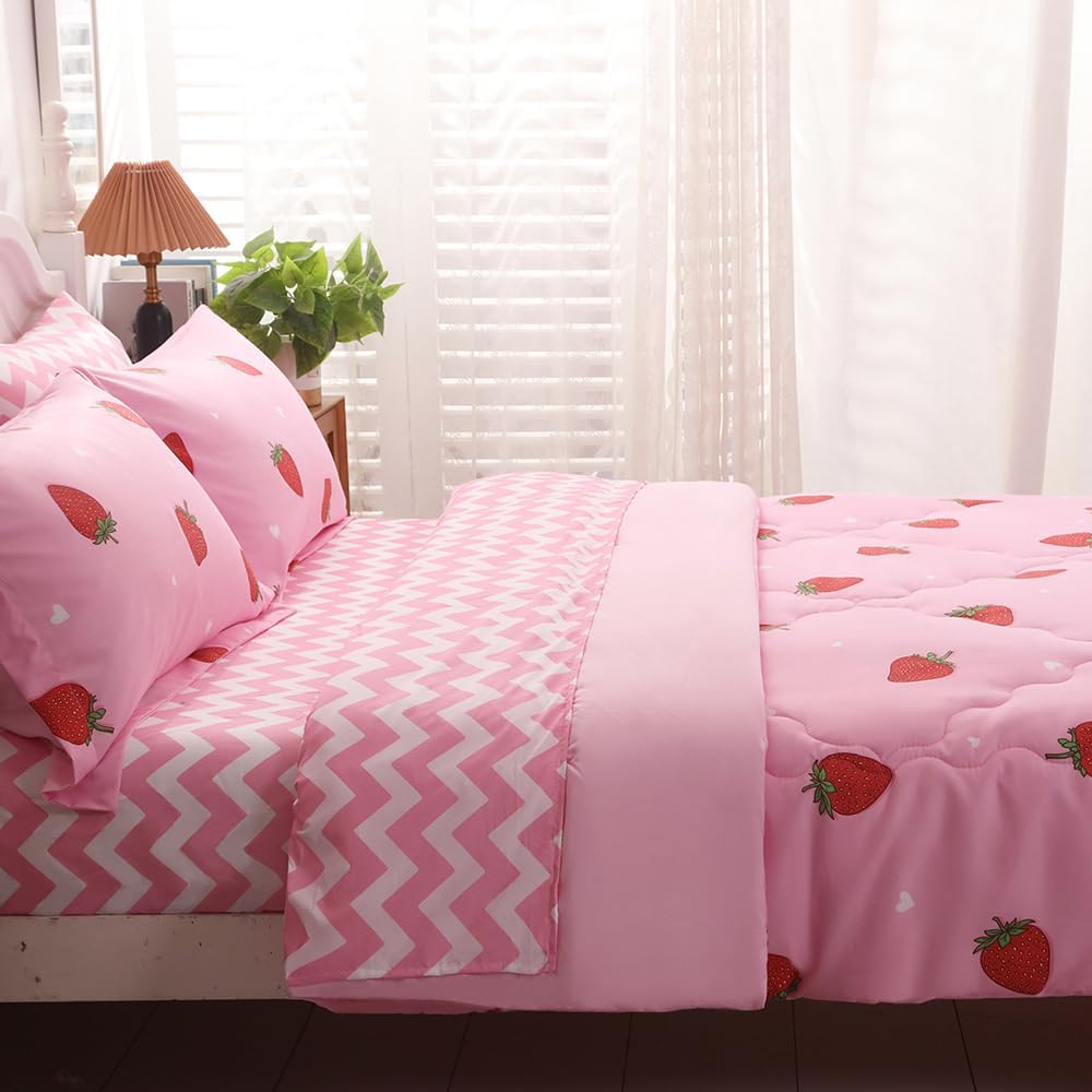 Strawberry Comforter Bedding Set Full Size for Girls 7 Piece Pink Kawaii Comforter Set Bed in A Bag for Kids Teens All Season (1 Comforter,1 Flat Sheet,1 Fitted Sheet and 4 Pillow Sham)