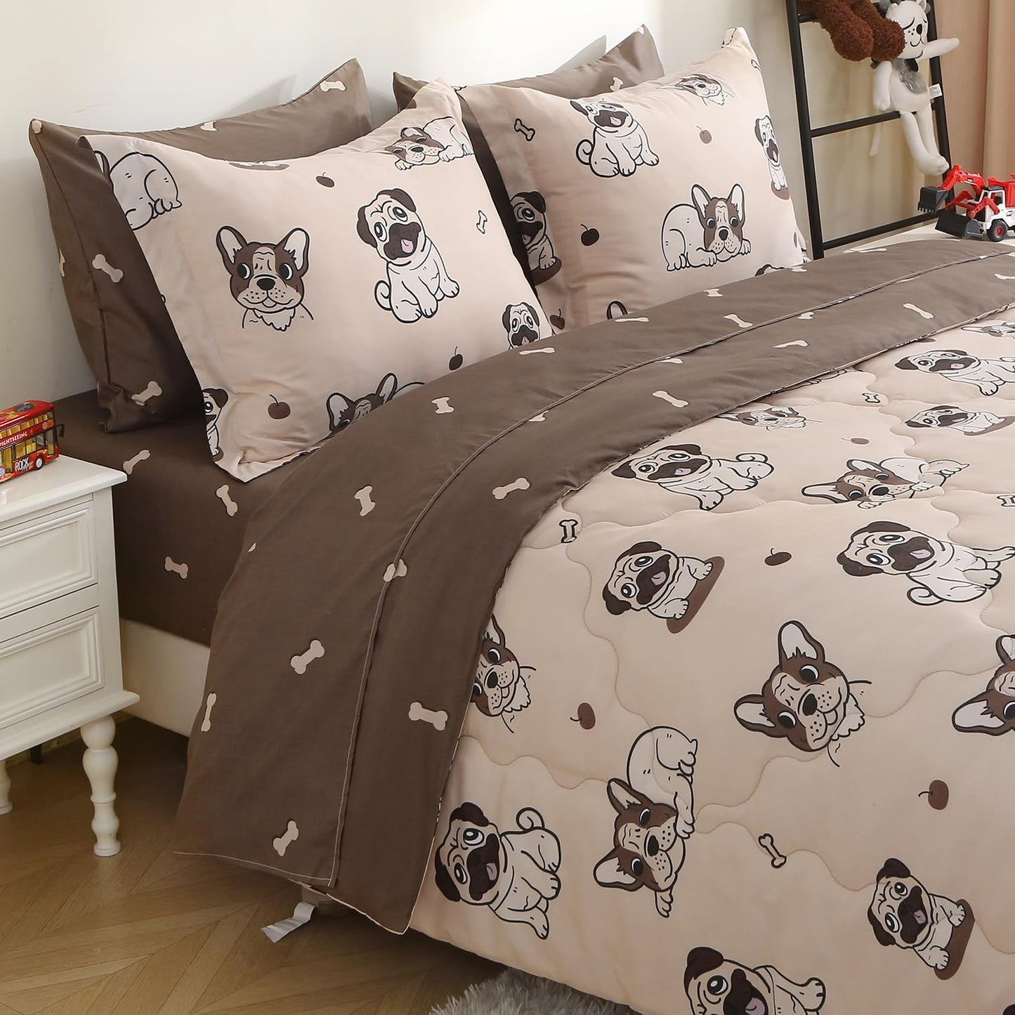 Kids Comforter Set 7 Piece Bedding Cute Dog Cartoon Animal Bed Microfiber Comforter Queen Size All Season (1 Comforter, 1 Flat Sheet, 1 Fitted Sheet, 4 Pillowcase)