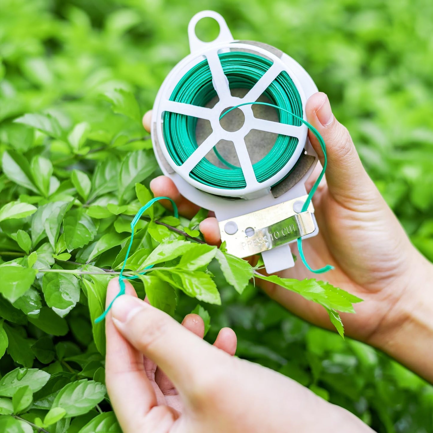 ESOW Garden Tool Set 7 PCS, Includes Cast-Aluminum Heavy Duty Hand Trowel, Transplant Trowel, Hand Rake, SK-5 Steel Gardening Scissor, Plant Tie, Bag & Gloves, Tool Kit Gifts